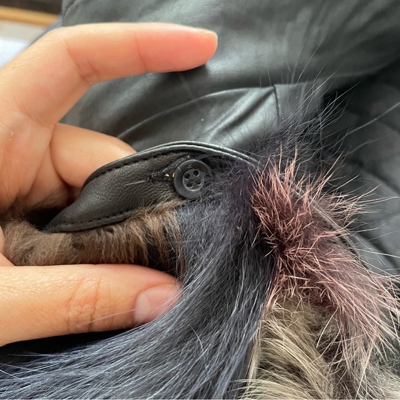 Alice + Olivia winter coat with real fox fur - Picture 9 of 13